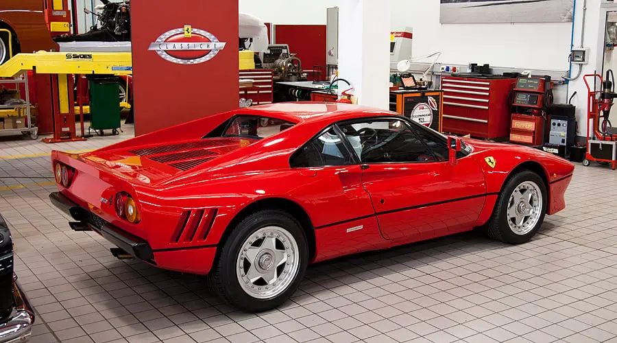 ferrari classiche - Cómo convertirse en mecánico de Ferrari antiguo