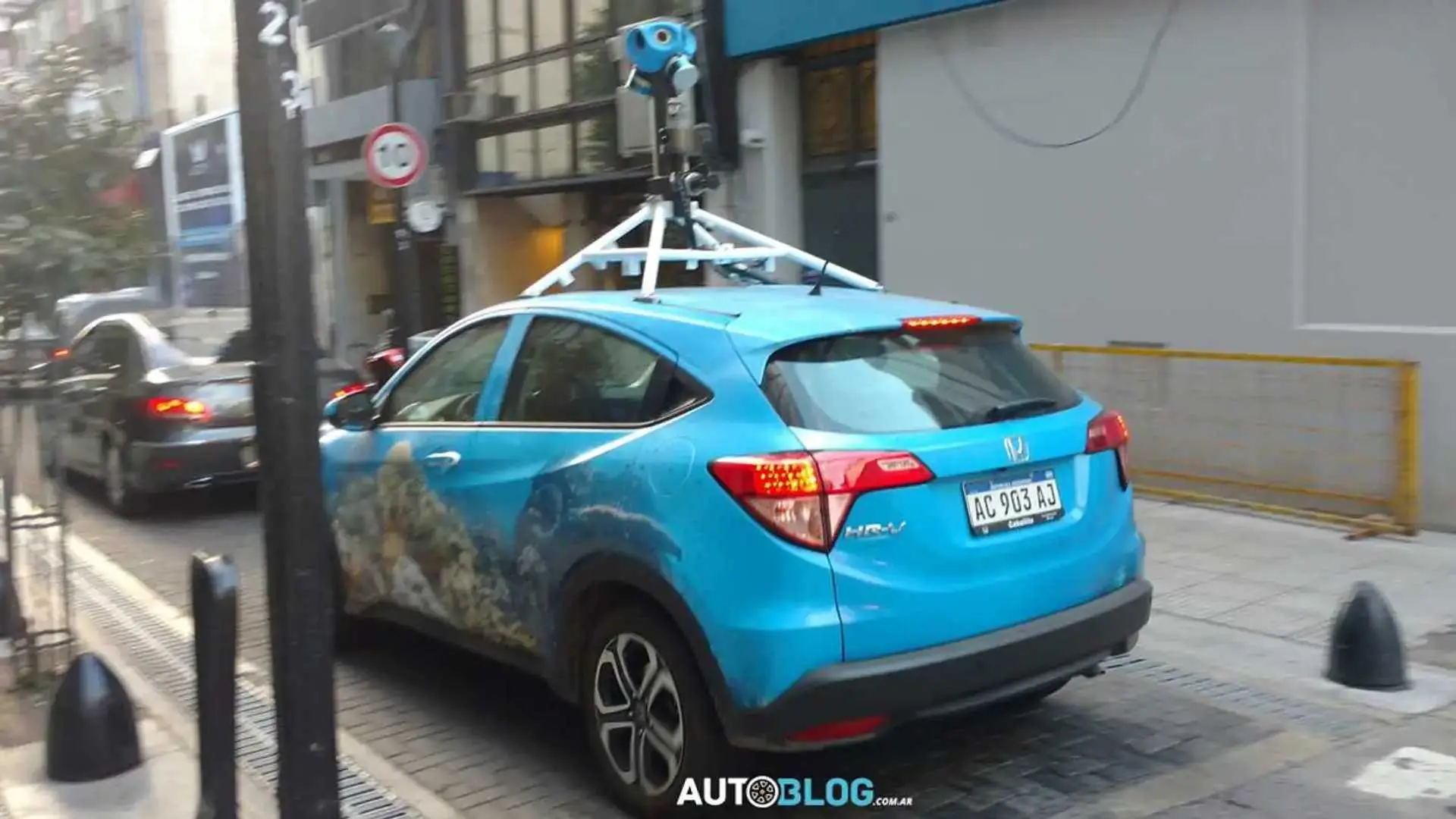 el pais donde hay ferraris en google earth - Cómo es el auto de Google Maps en Argentina