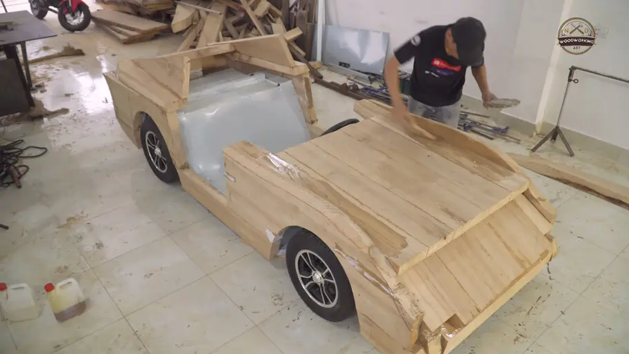 como hacer un ferrari de madera - Cómo funciona el carro globo