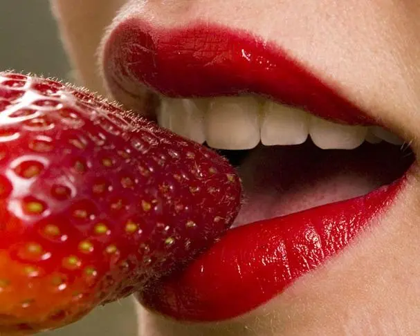 labial rojo ferrari - Cómo hacer para que el labial rojo no se corra