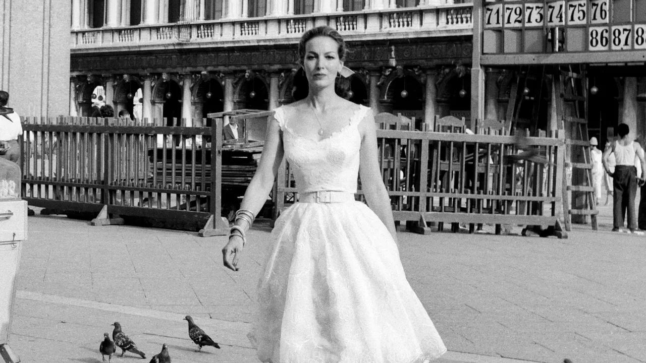 Frases de María Félix: Empoderamiento y Actitud en un Ferrari - Como pensaba María Félix frases maria felix llorar en un ferrari - Como pensaba María Félix