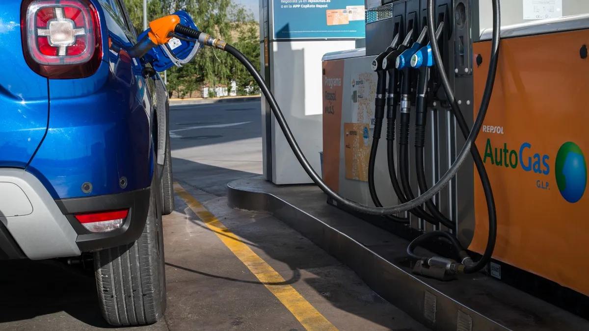 convertir ferrari a gas - Cómo se convierte un motor de gasolina a gas