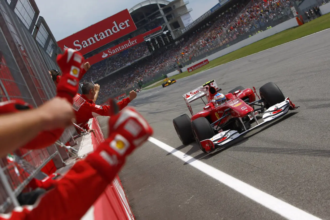 banco santander ferrari santiago agencia - Cómo se llama el Banco Santander ahora