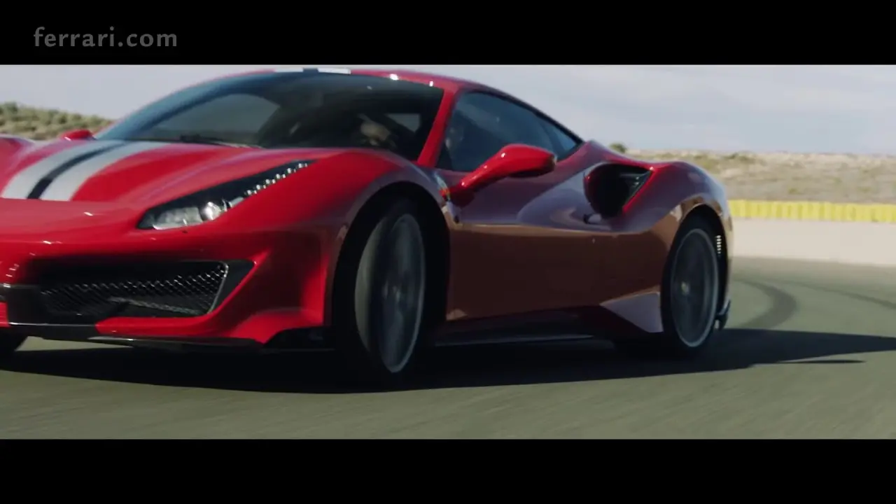 anuncios publicitarios de carros ferrari chasico - Cómo se llama la publicidad de los carros