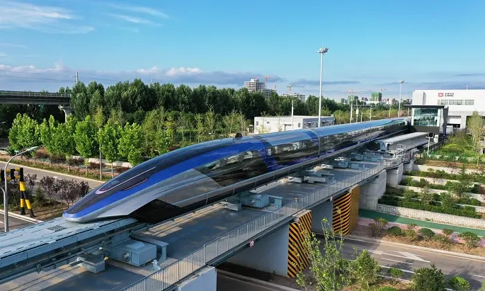 ¿Qué es más veloz, un Ferrari o un tren? - Cuál es el medio de transporte más rápido que es mas veloz el ferrari o el tren - Cuál es el medio de transporte más rápido