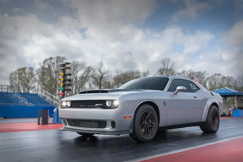 El Dodge Deportivo Motor Ferrari: Un Muscle Car con Potencia Descomunal - Cuál es el motor más rápido de Dodge dodge deportivo motor ferrari - Cuál es el motor más rápido de Dodge