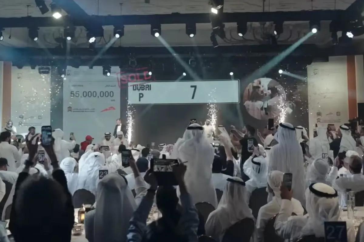 afzal kanh compra ferraris en dubai - Cuál es la placa más cara del mundo