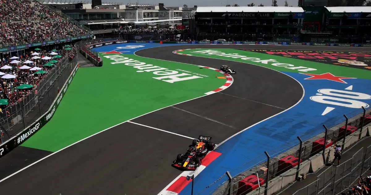 carrera ferrari red bull - Cuántas carreras ganó Red Bull 2023