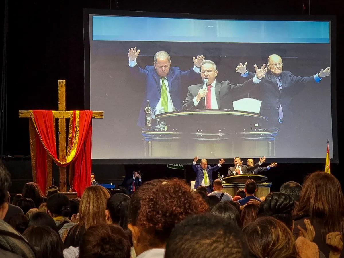 edir macedo ferrari - Cuántas iglesias tiene Edir Macedo