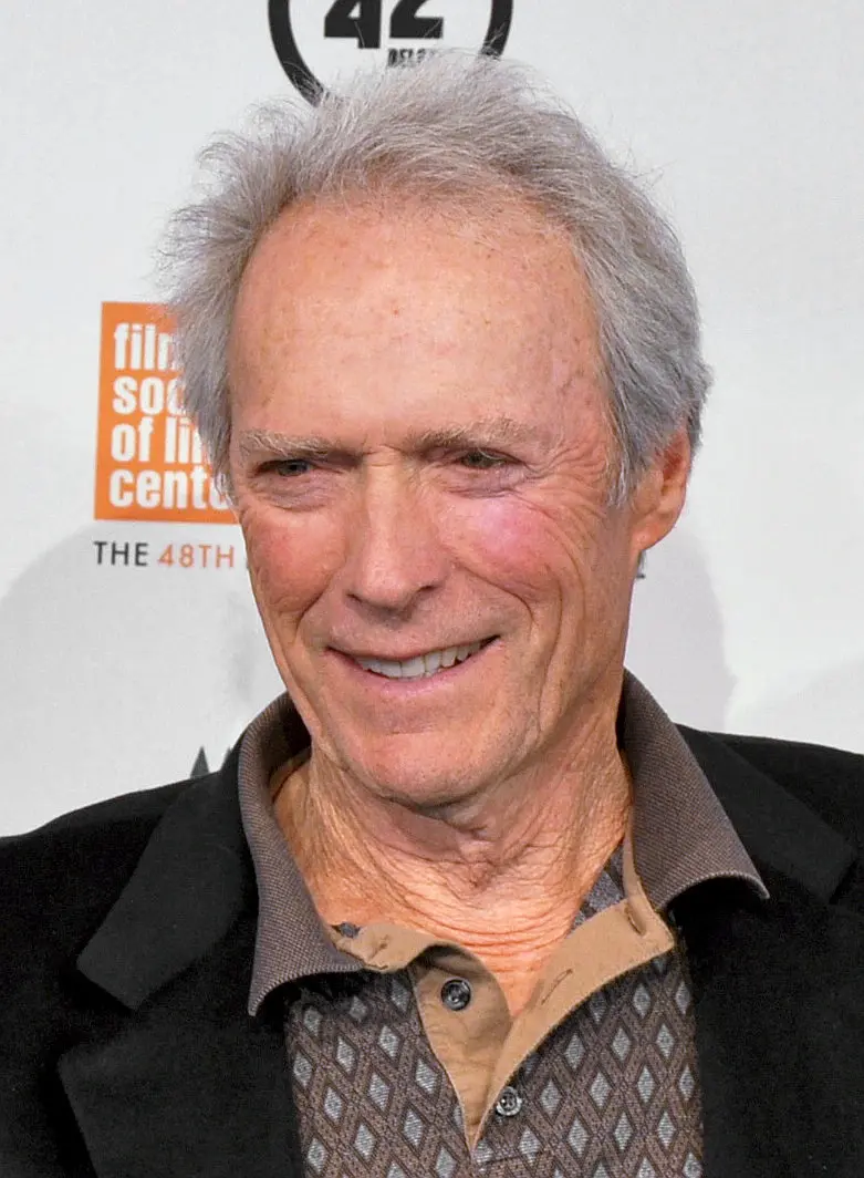 Clint Eastwood y su Ferrari en la alfombra roja: una combinación de elegancia y velocidad - Cuántas veces se ha casado Clint Eastwood clint eastwood con su ferrari en la alfombra roja - Cuántas veces se ha casado Clint Eastwood