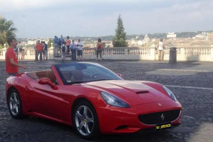 alquiler de ferrari en roma - Cuánto cuesta rentar un Ferrari en Roma Italia