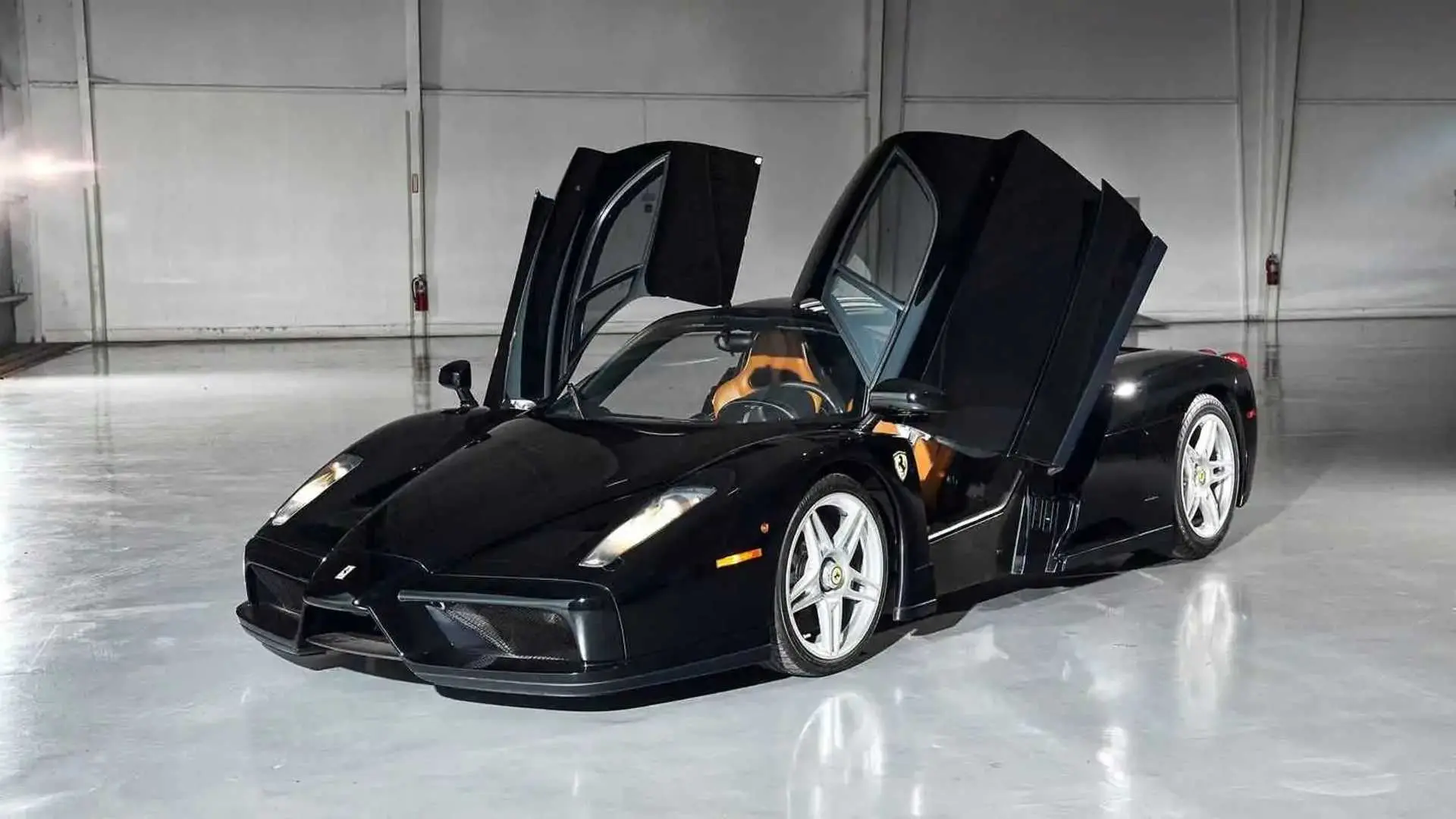 ferrari negro - Cuánto cuesta un Ferrari color negro