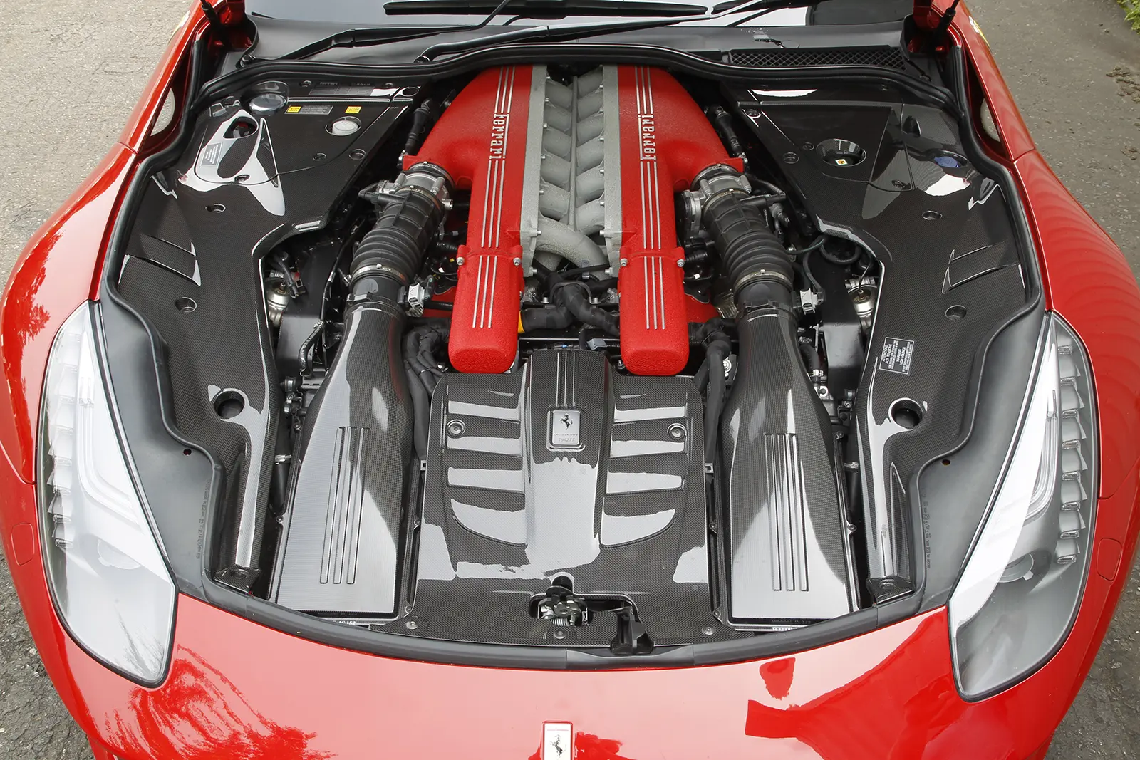 ferrari f12 berlinetta motor - Cuánto cuesta un Ferrari V12
