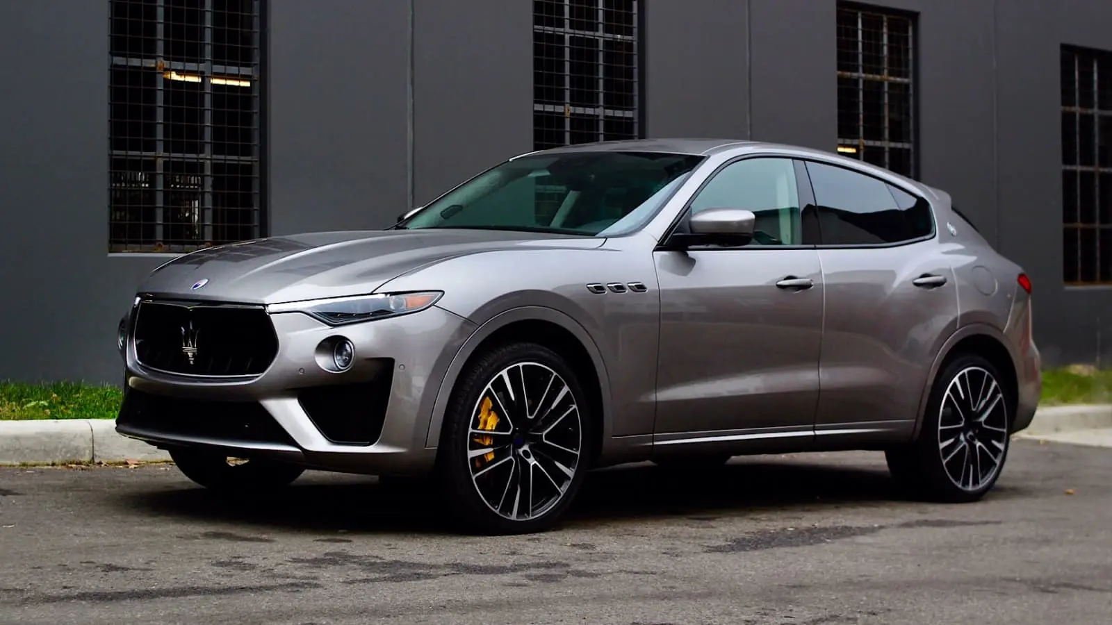 ferrari levante - Cuánto cuesta un Maserati Levante trofeo