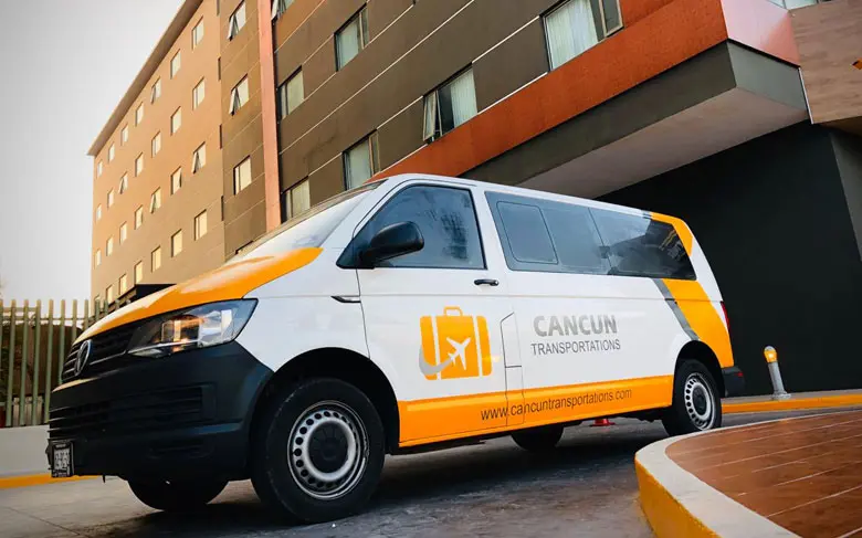 taxi ferrari cancun - Cuánto cuesta un taxi del aeropuerto al centro de Cancún