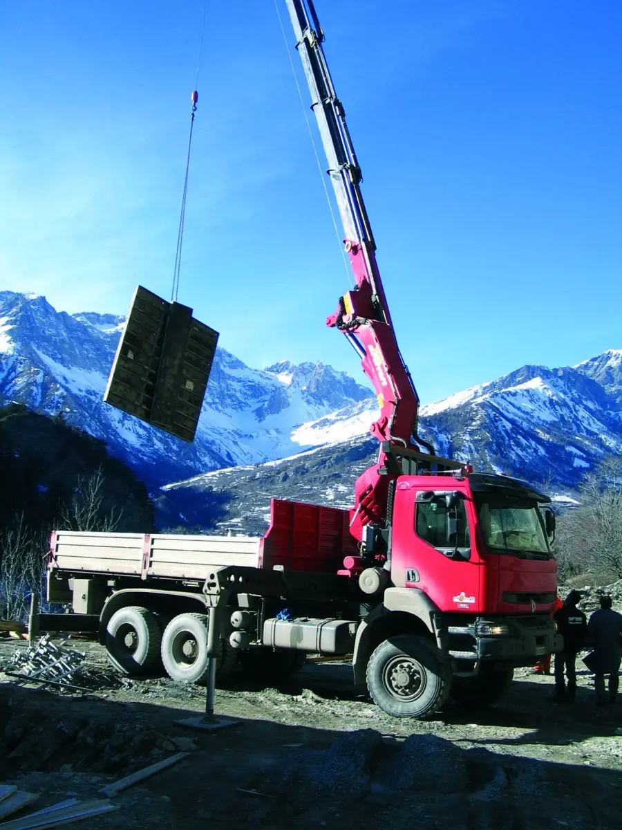 pluma grua ferrari 170 en chile - Cuánto puede levantar una grúa pluma