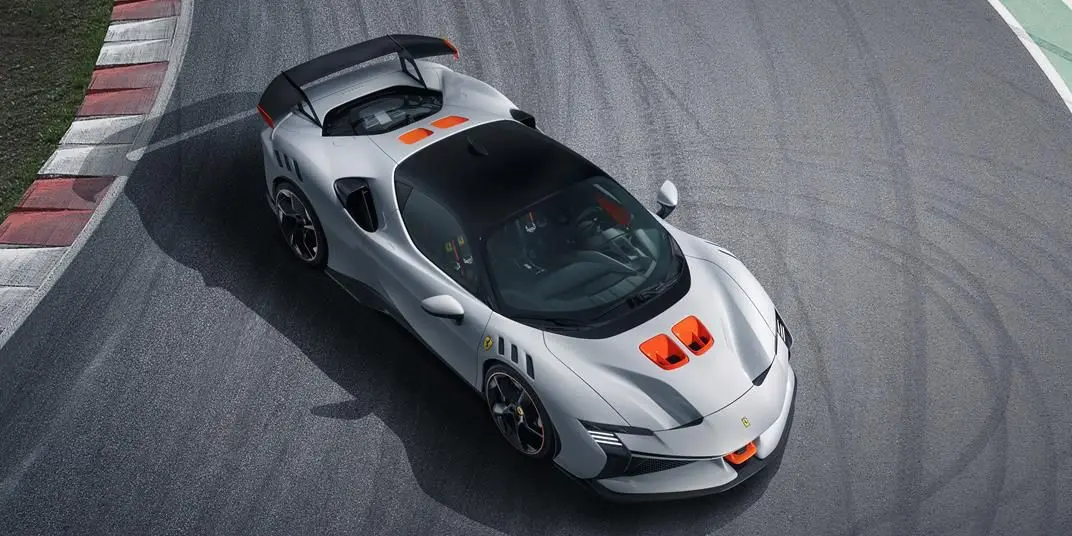 ferrari sf90 - Cuántos motores tiene el SF90