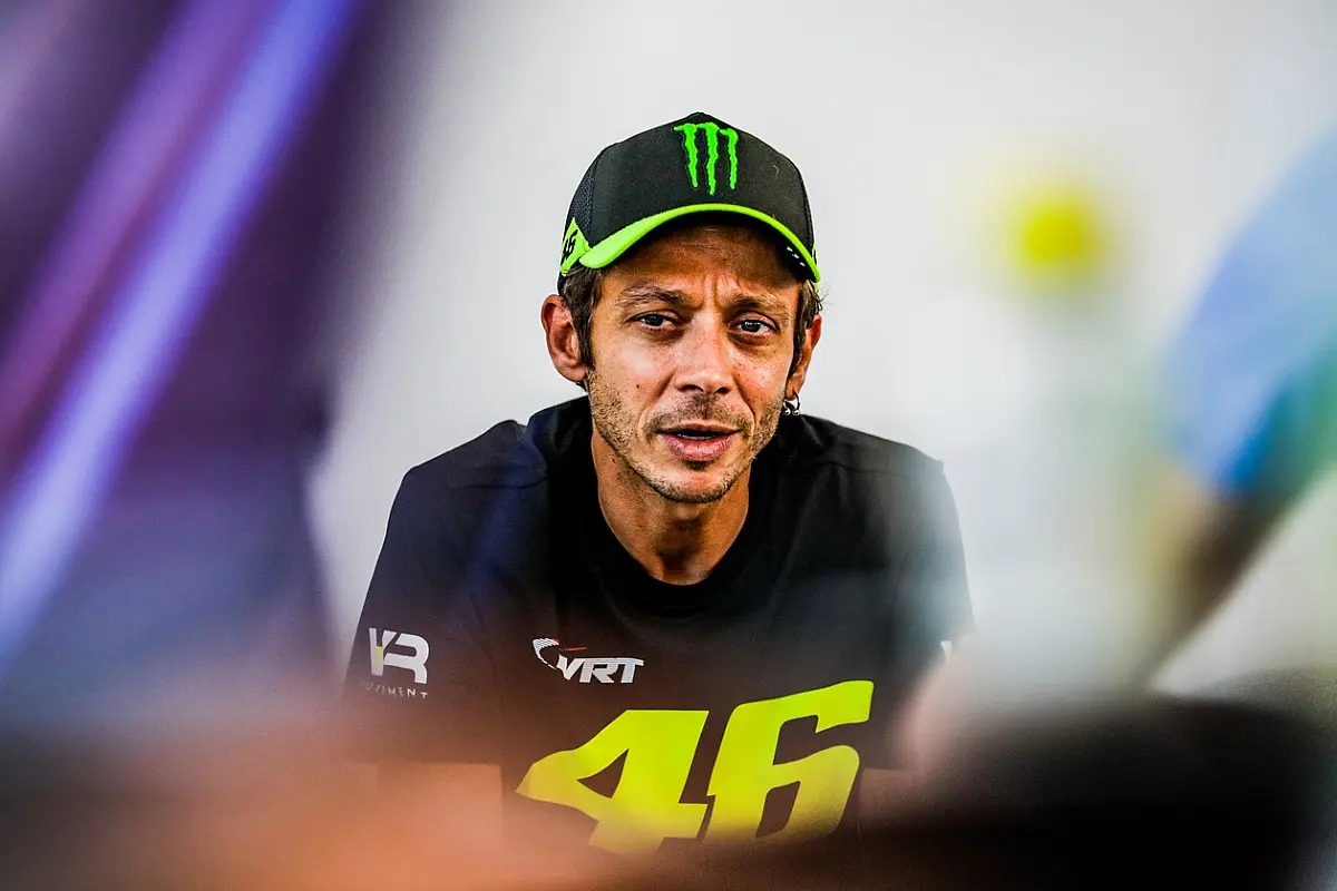 vr46 ferrari - Dónde está Valentino Rossi