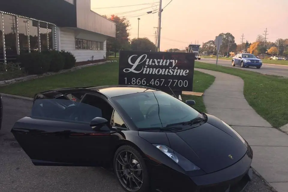 ferrari rental detroit - How far is car rental from Detroit Airport