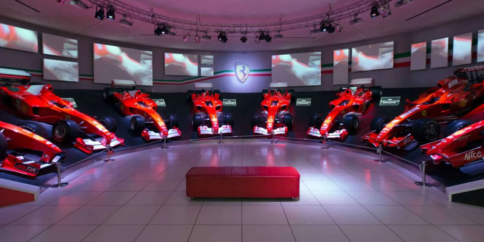 florence to ferrari museum tour - How far is Florence from Ferrari