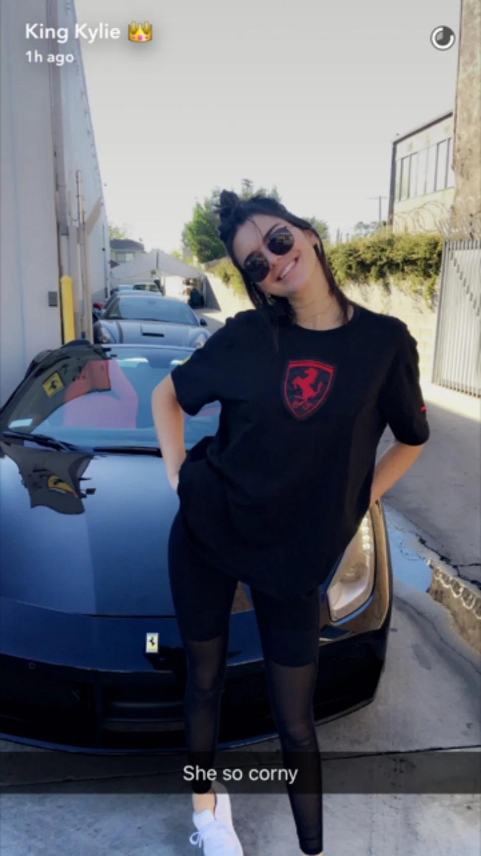 kendall and kylie matching ferraris - How many Ferraris does Kylie Jenner have