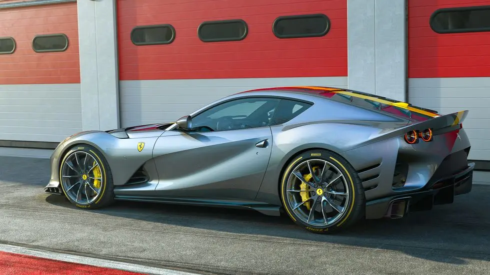 ferrari 812 competizione weight - How much does a Ferrari 812 GTS weight