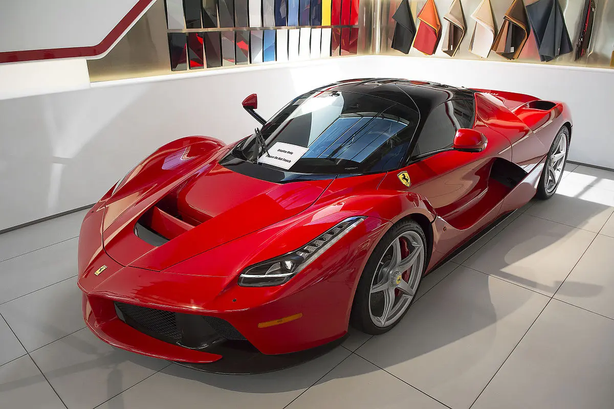 ferrari laferrari weight - How much does a LaFerrari battery weigh