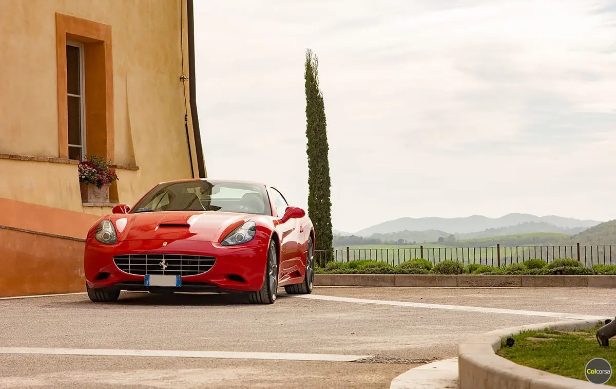 how much to rent a ferrari in tuscany - How much does it cost to hire a car in Tuscany