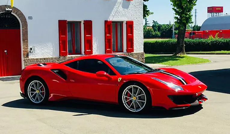 ferrari hire italy - How much does it cost to rent a Ferrari Roma