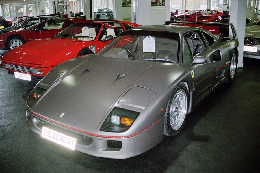 ferrari familiar sultano brunei - Por qué es rico Brunéi