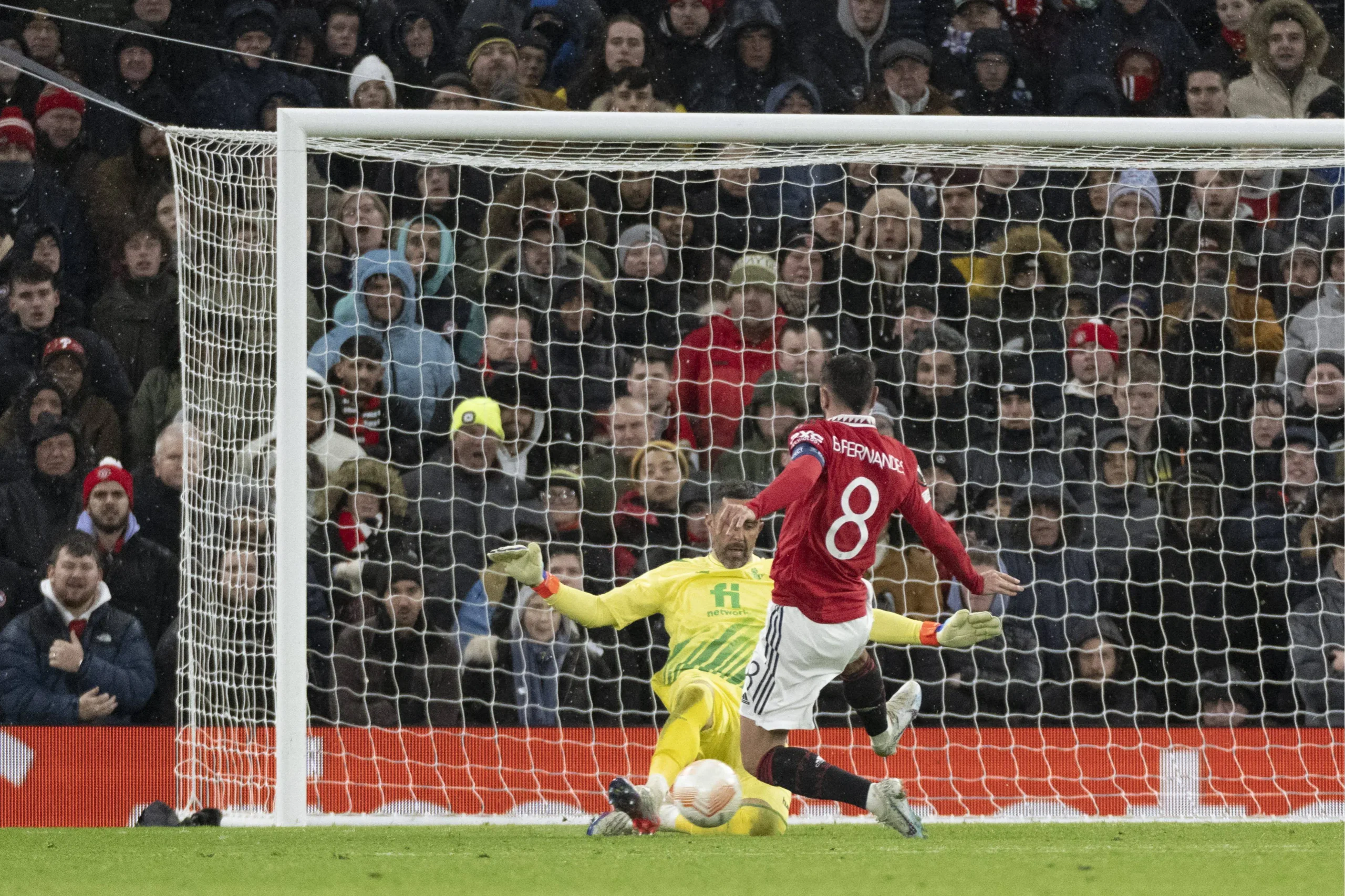 Claudio Bravo y su relación con Ferrari - Por qué no juega Bravo claudio bravo ferrari - Por qué no juega Bravo