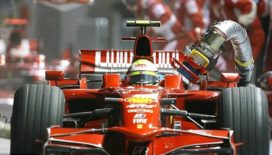 incendio ferrari en pit f1 - Qué año fue el accidente de Romain Grosjean