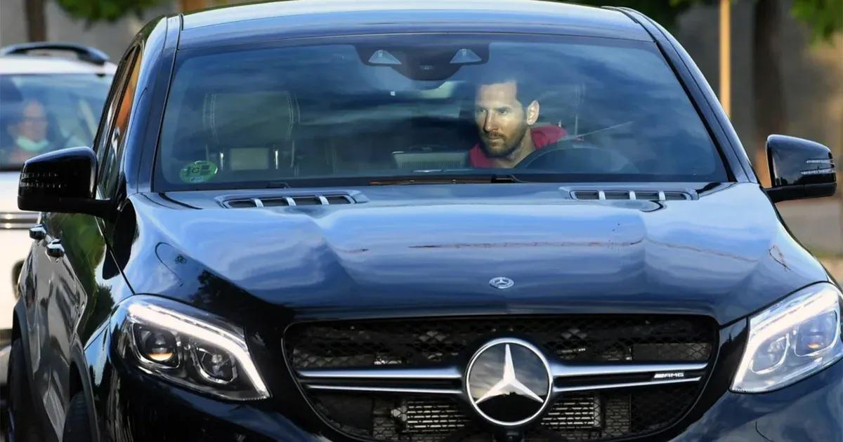 carros ferrari de futbolistas - Qué auto tiene Dybala