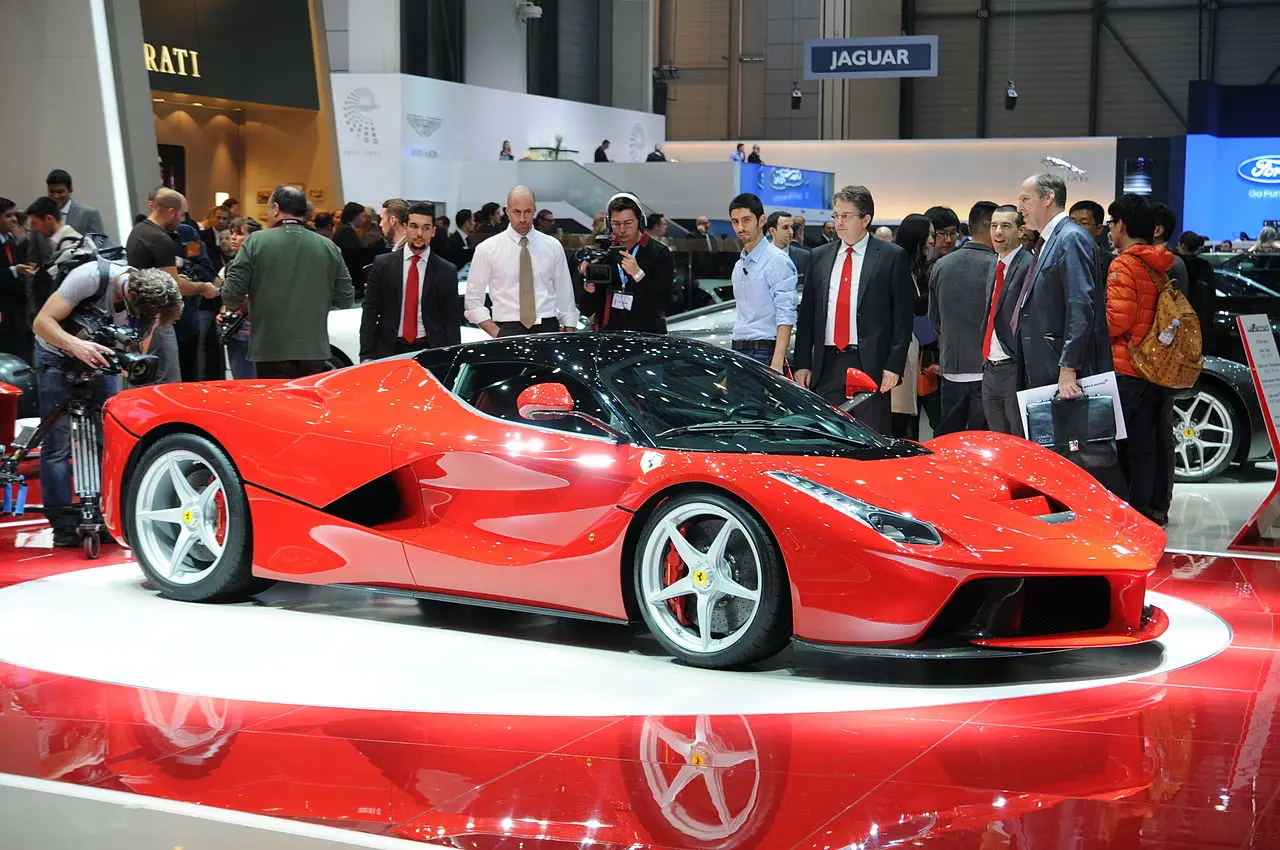 ferrari t20 - Qué coche es el T20 en la vida real