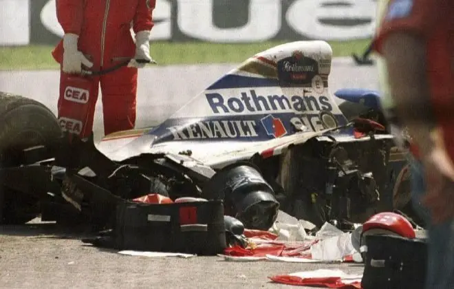 Corredor de Ferrari brasileño sufre un accidente - Qué golpeó la cabeza de Senna corredor de ferrari brazilero accidente - Qué golpeó la cabeza de Senna