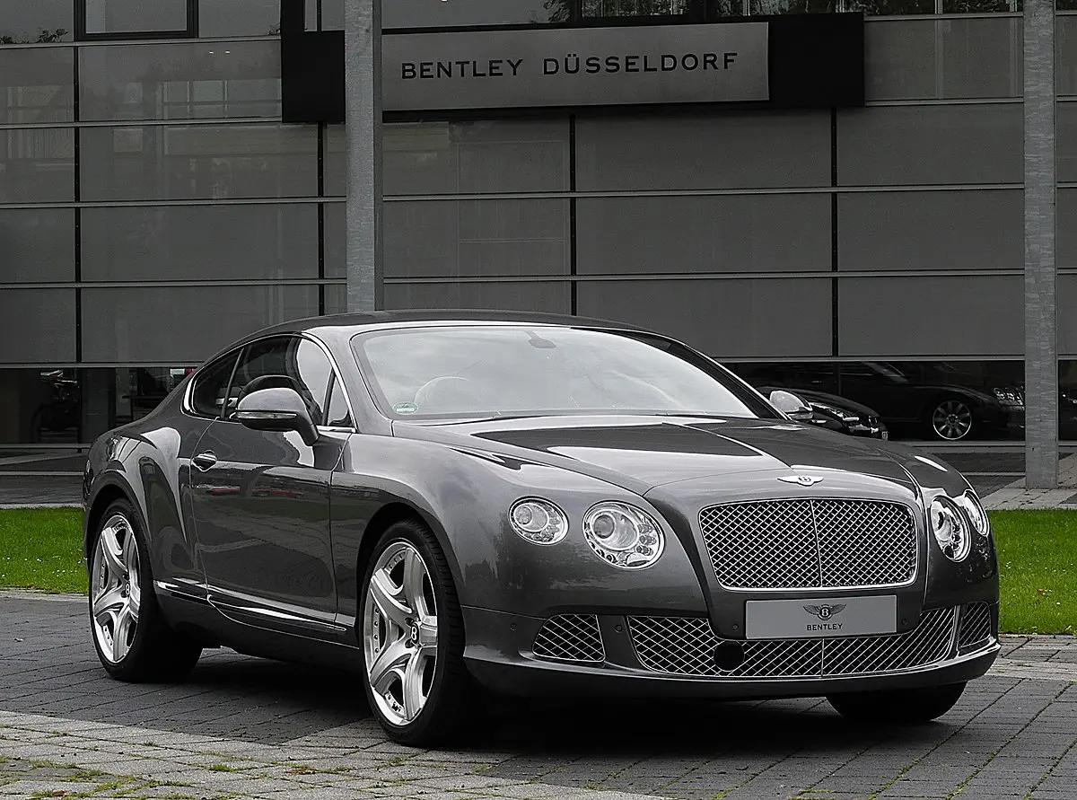 bentley vs ferrari - Qué motor tienen los Bentley