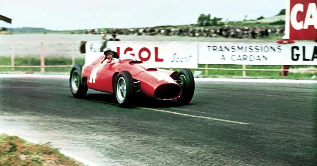 ferrari d50 fangio - Qué número tenía el auto de Fangio