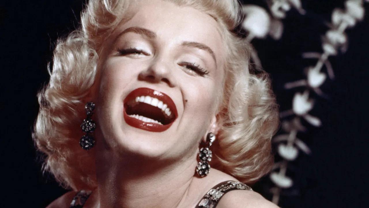 labial rojo ferrari - Qué significado tiene el labial rojo