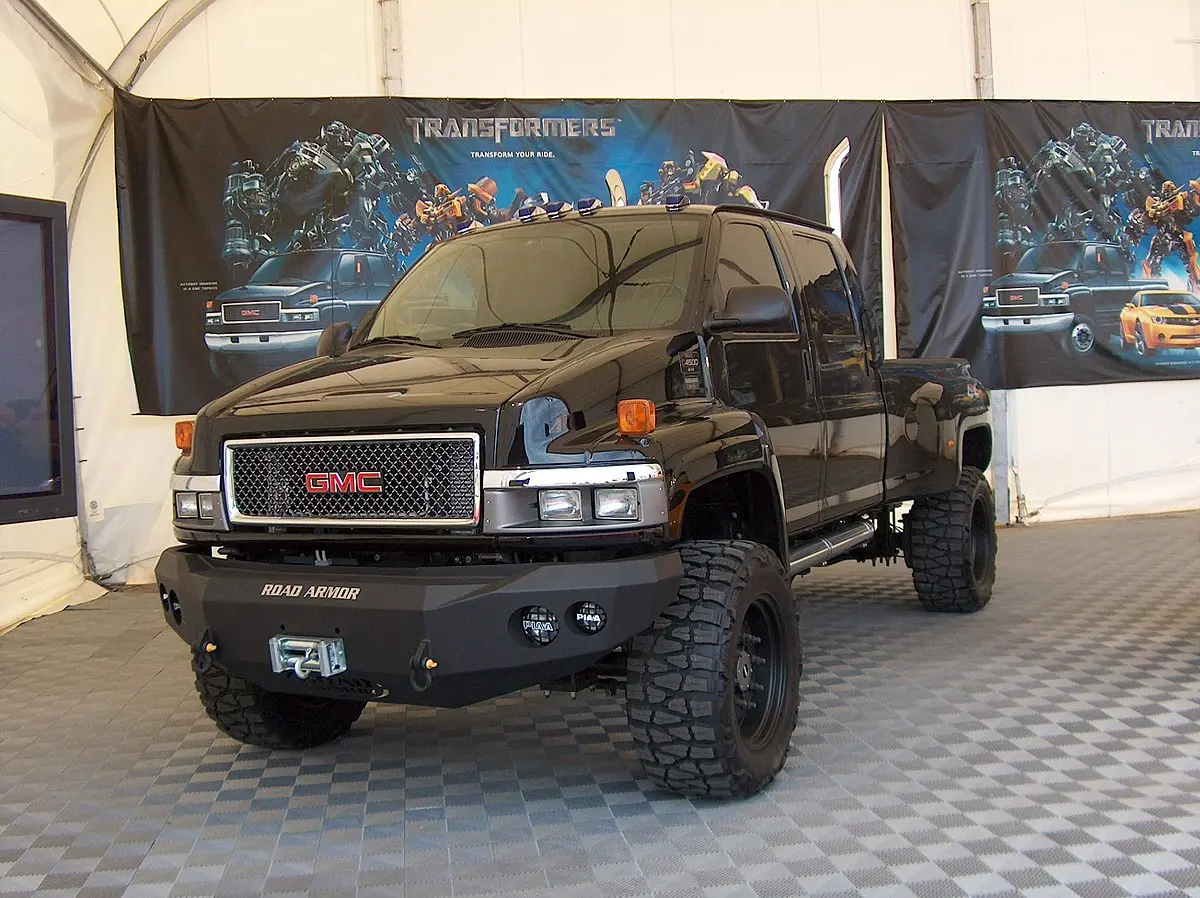 carros ferraris transformes - Qué tipo de auto es Ironhide