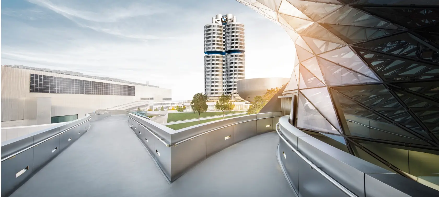 de donde proviene la empresa de ferrari bmw - Quién es el fabricante de BMW