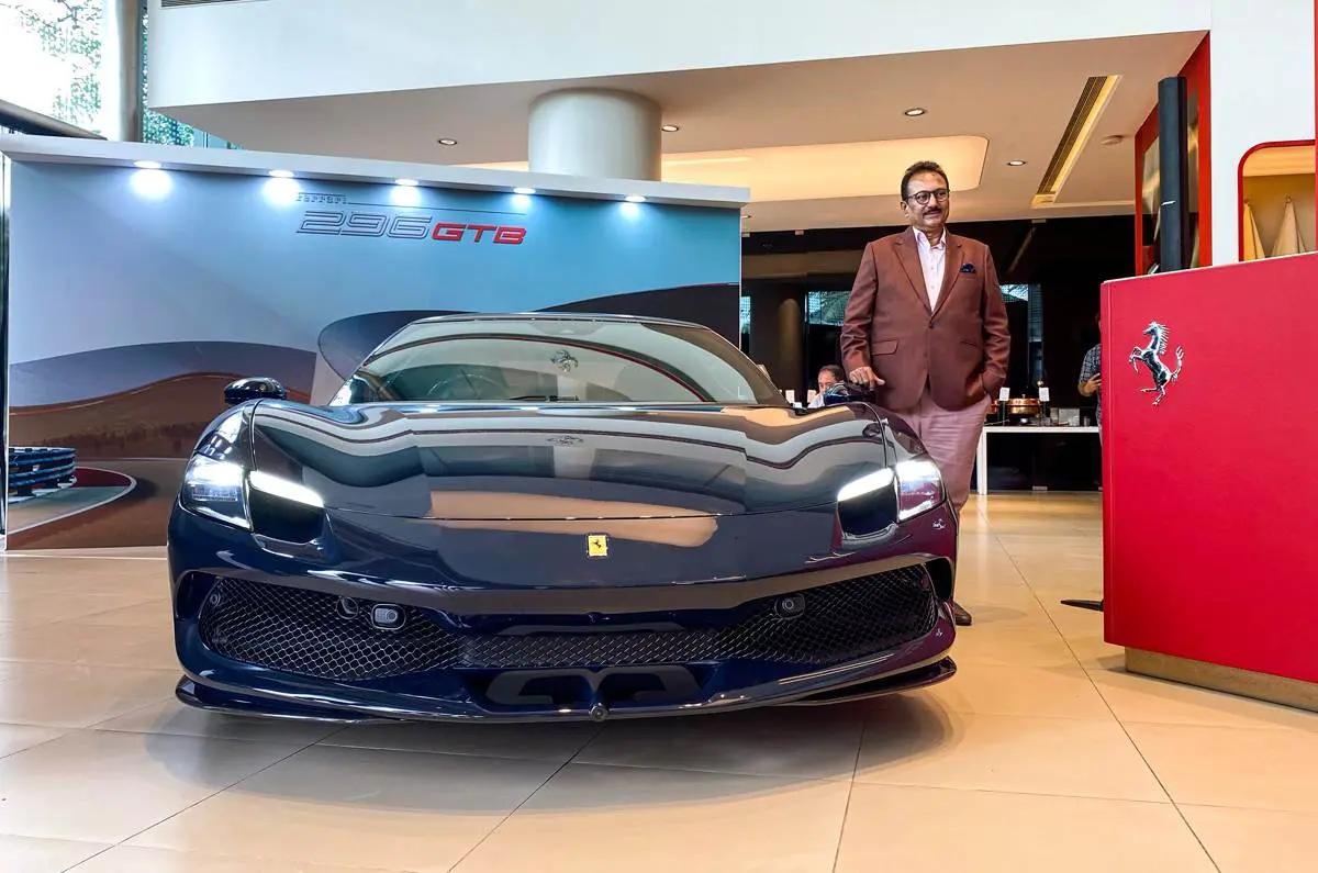 ferrari on road price in kolkata - What is the price of Ferrari 812 Superfast on road in Kolkata