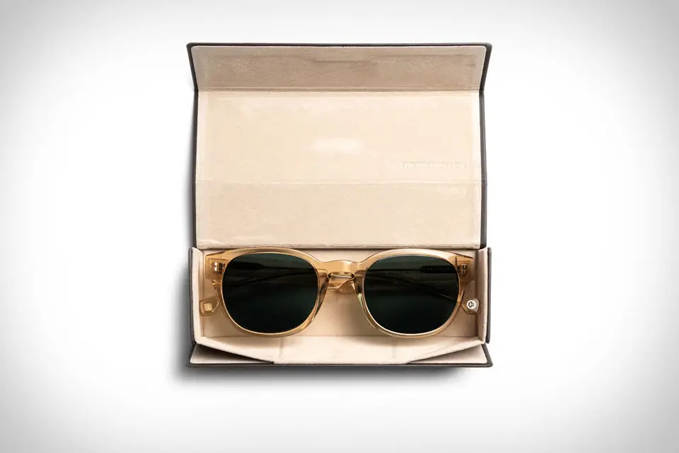 ford v ferrari matt damon sunglasses - What watch is Matt Damon wearing in Ford vs Ferrari